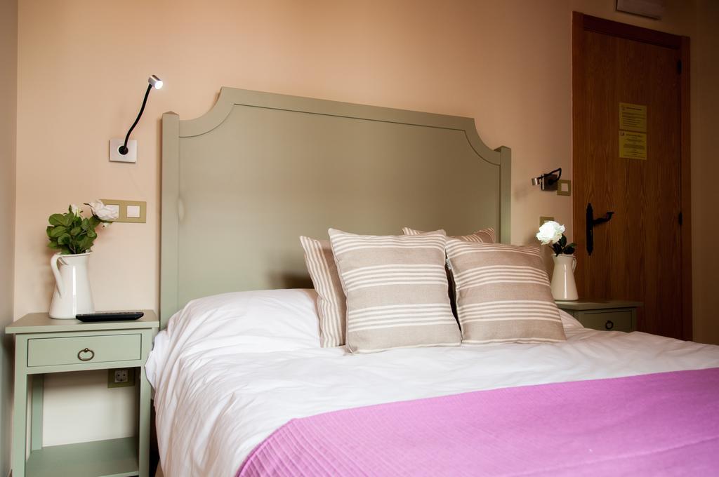 Hotel Rural Princesa Kristina Covarrubias Habitación foto