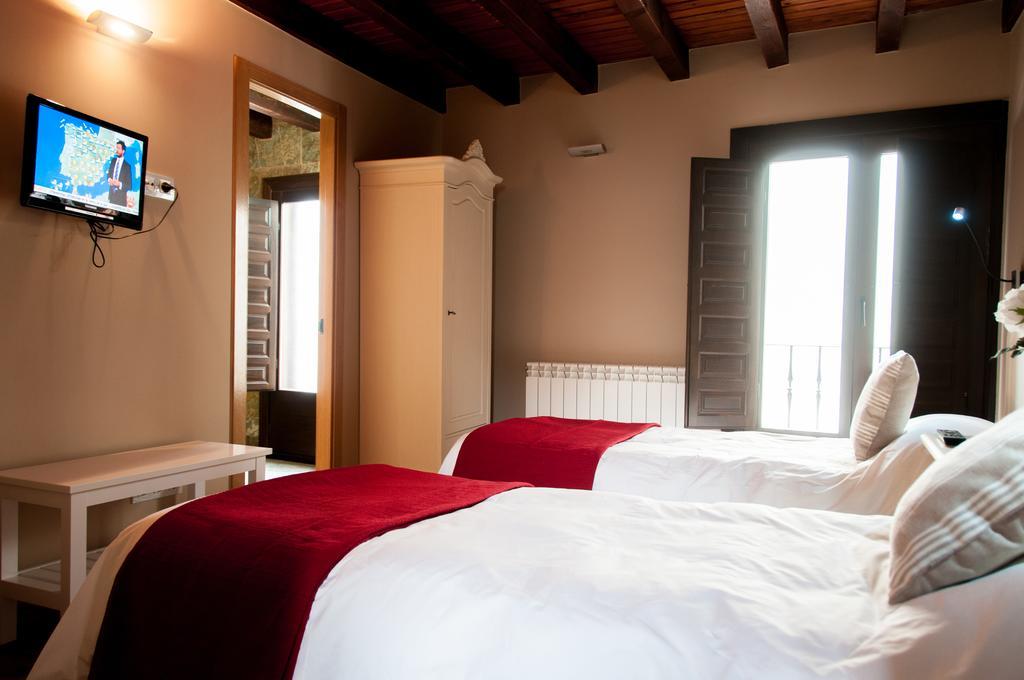Hotel Rural Princesa Kristina Covarrubias Habitación foto